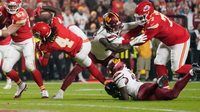 Kansas City Chiefs - Washington Commanders: Chiefs-Star Rice knapp an der Endzone (Foto: Ed Zurga/FR34145 AP/dpa)