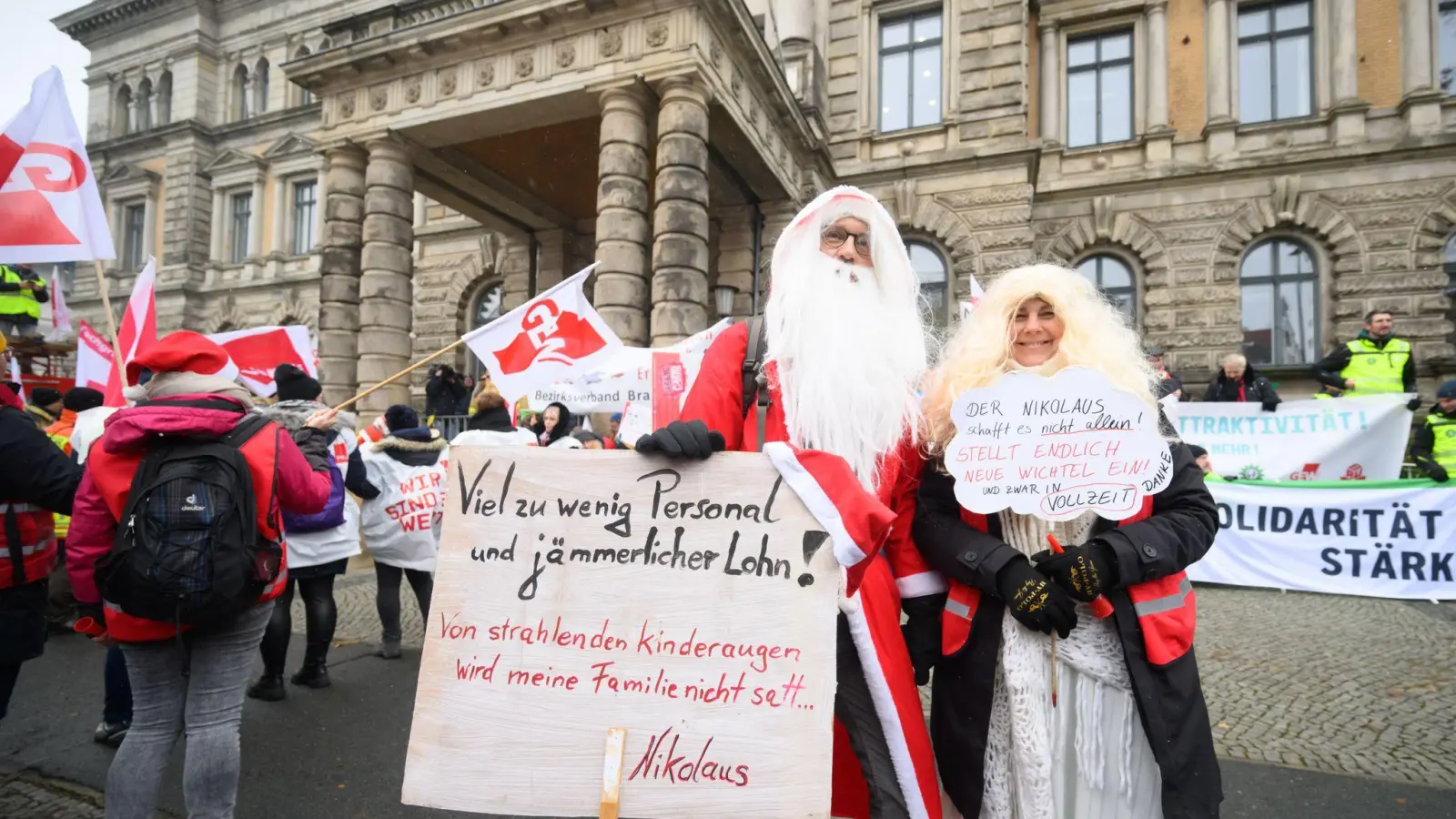 Auch in der niedersächsischen Landeshauptstadt Hannover sind Beschäftige des öffentlichen Dienstes auf die Straße gegangen. (Foto: Julian Stratenschulte/dpa)