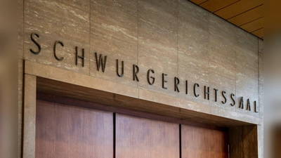 Das Landgericht Hof hat bereits 60 Verhandlungstage angesetzt. (Archivbild) (Foto: Daniel Vogl/dpa)