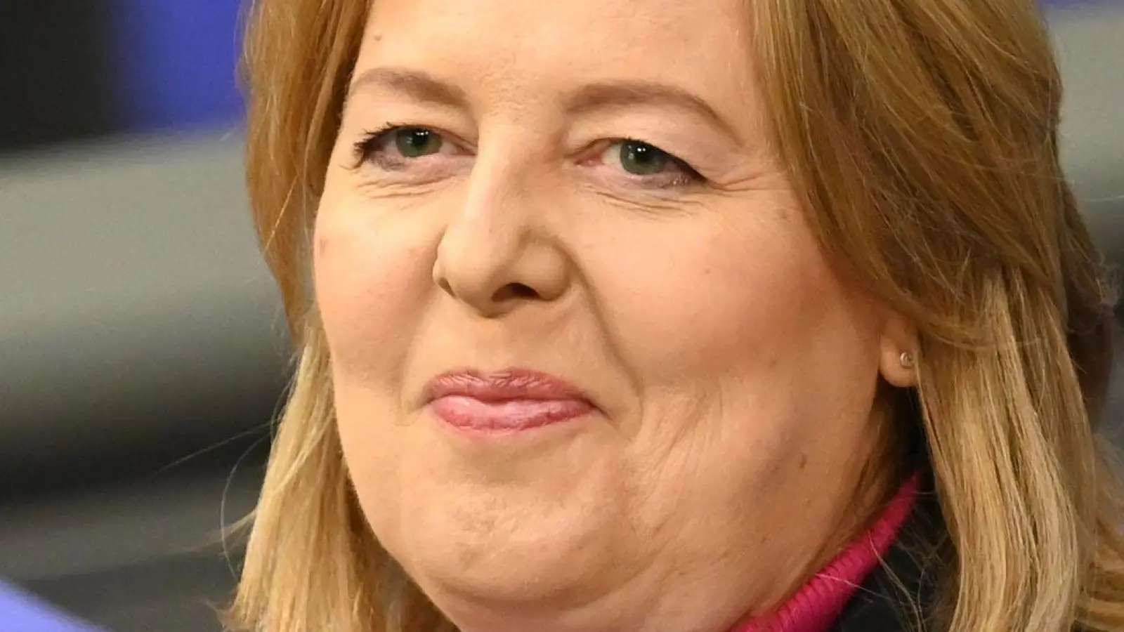 Der Beamtenbund ist strikt gegen die Forderung der neuen Ministerin. (Archivbild)  (Foto: Anna Ross/dpa)