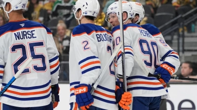 Die Oilers erzielten vier Treffer in Las Vegas - das reichte zum Sieg. (Foto: John Locher/AP/dpa)