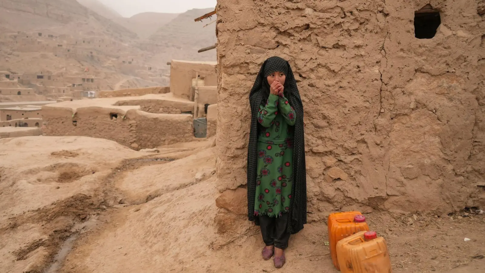 „Die Klimakrise verschärft die humanitäre Notsituation in Afghanistan“, sagt Florian Westphal, Geschäftsführer von Save the Children Deutschland. (Archivfoto) (Foto: Mstyslav Chernov/AP/dpa)