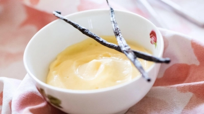 Geschmack von echten Vanilleschoten: 16 Vanillepuddings bekamen von der „Öko-Test“ die Bestnote „sehr gut“. (Foto: Franziska Gabbert/dpa-tmn)