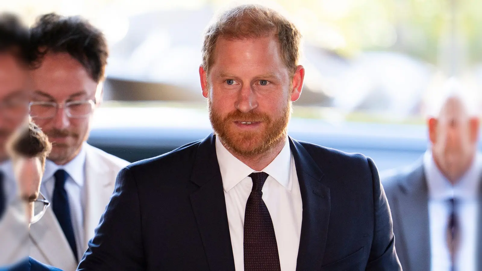 Prinz Harry will den Zwist mit seinem Vater und seinem Bruder beenden. (Archivfoto) (Foto: Jordan Pettitt/PA Wire/dpa)