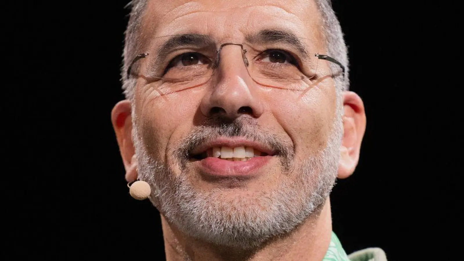 Yotam Ottolenghi hat ein neues Buch veröffentlicht. (Archivbild) (Foto: Rolf Vennenbernd/dpa)