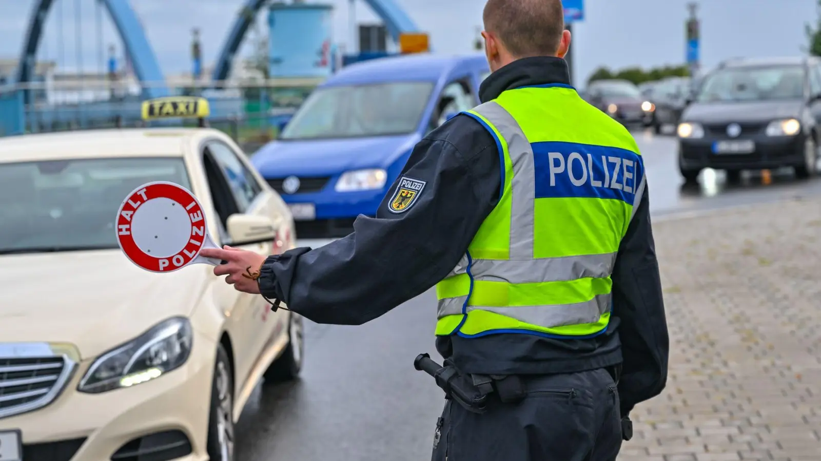 Im 5-Punkte-Papier der CDU/CSU ist auch die Forderung nach dauerhaften Grenzkontrollen die Rede. Stationäre Kontrollen an allen deutschen Landgrenzen gibt es allerdings bereits seit 2024.  (Foto: Patrick Pleul/dpa)