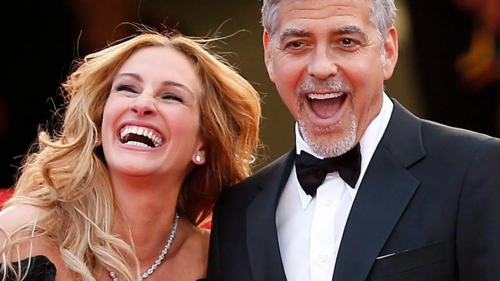 Julia Roberts und George Clooney werden bei der Golden-Globe-Gala Preise verteilen. (Archivbild)  (Foto: Ian Langsdon/EPA/dpa)