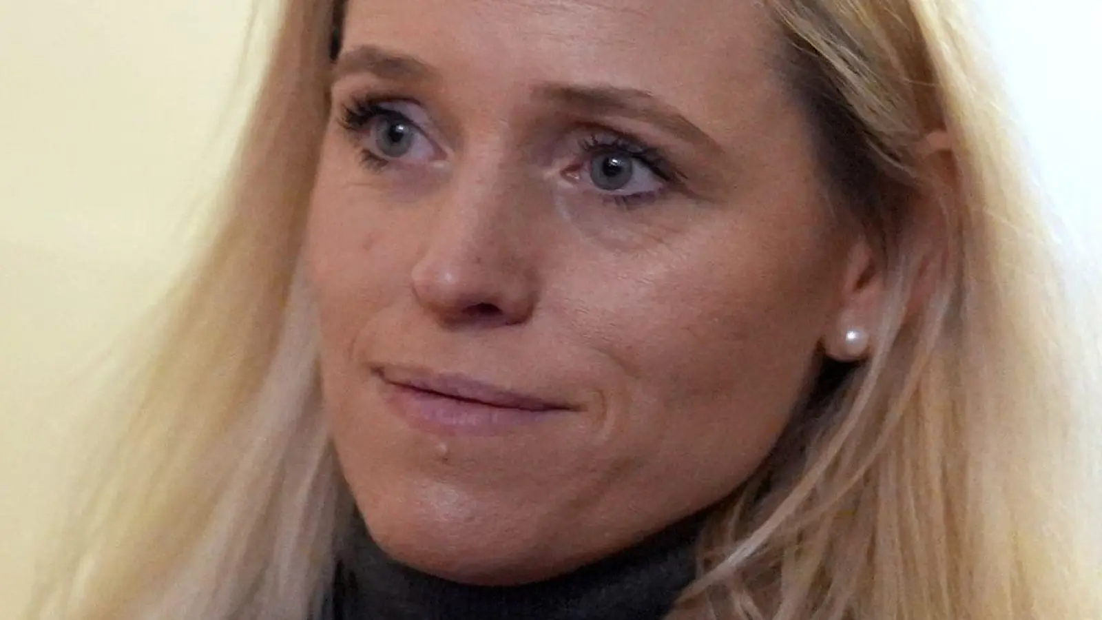 Astrid Have, die neue Frau von Stephan Hensel, sagte vor Gericht als Zeugin aus. (Foto: Marcus Brandt/dpa)