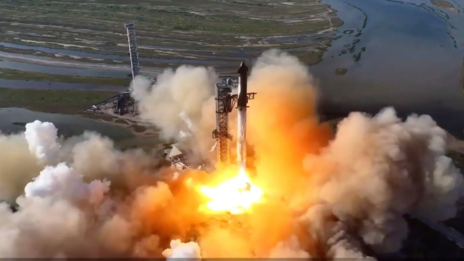 Das „Starship“ ist größer als die Freiheitsstatue. (Foto: -/SpaceX via AP/dpa)