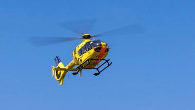 Auch ein Hubschrauber war an der Unfallstelle. (Symbolbild) (Foto: Frank Hammerschmidt/dpa)