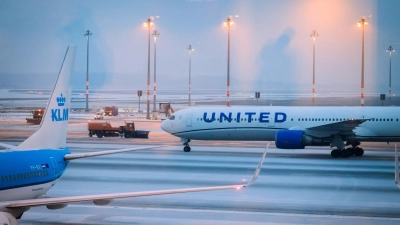 Auch am Freitagmorgen blieb der Flughafen BER dicht. (Foto: Christoph Soeder/dpa)