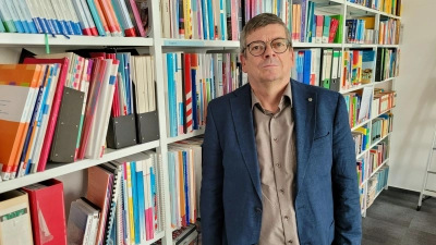 Professor Joachim Behnke war zu Gast im Georg-Wilhelm-Steller-Gymnasium in Bad Windsheim. (Foto: Nina Daebel)