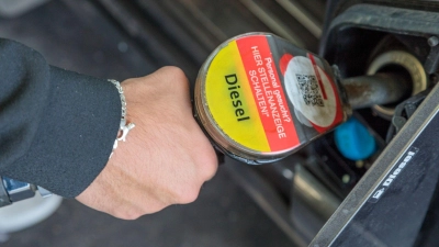 In der Region gab es derzeit mehrere Vorfälle von Diesel-Diebstählen. (Symbolbild: Julius-Christian Schreiner/dpa)