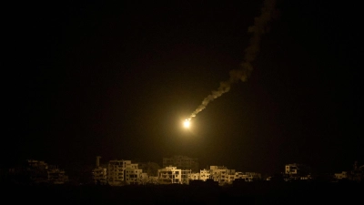 Berichten zufolge hat die israelische Armee ihre Angriffe im nördlichen Gazastreifen intensiviert.   (Foto: Leo Correa/AP/dpa)