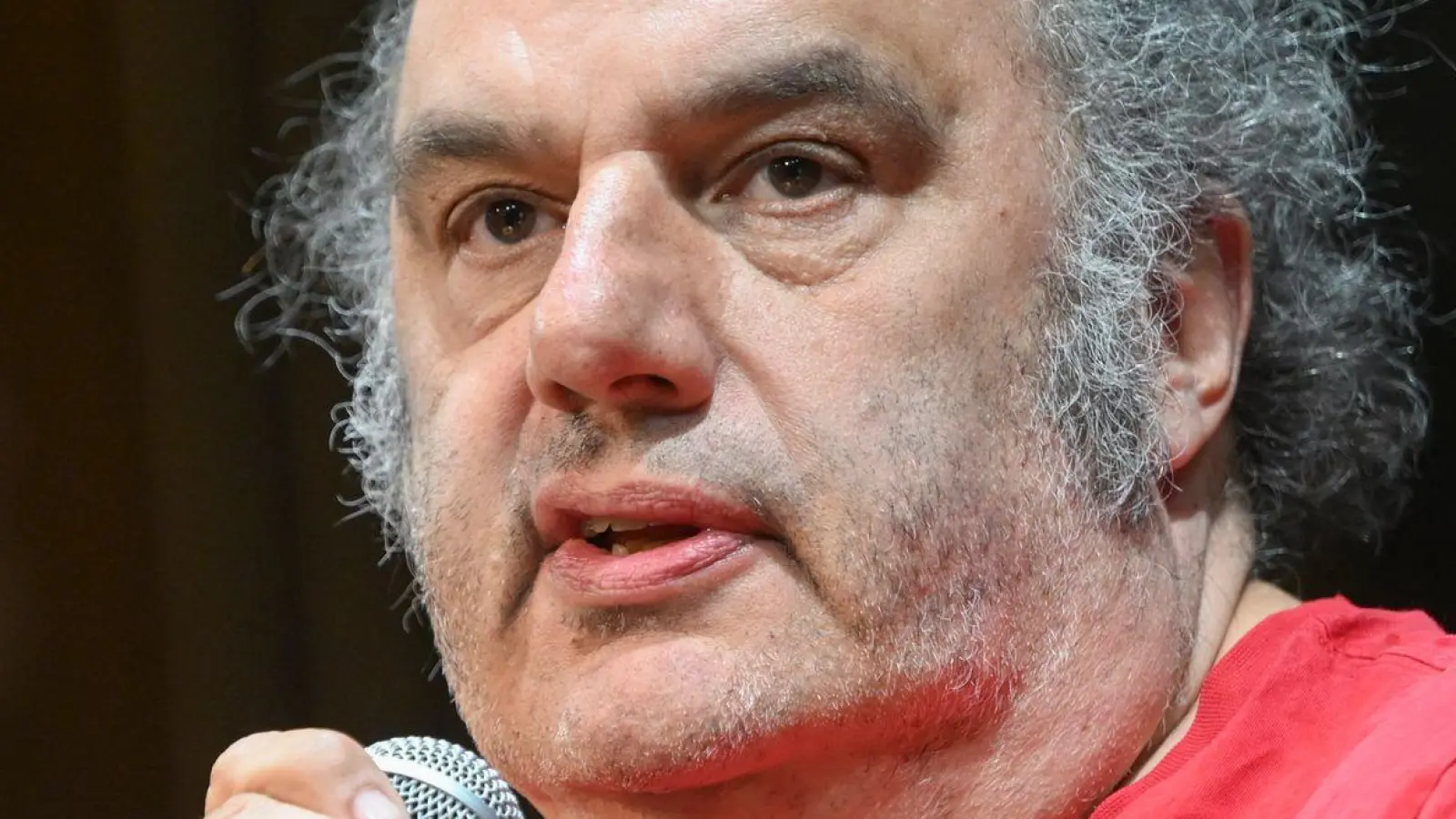 Matthias Lilienthal übernimmt die Berliner Volksbühne. (Foto: Jens Kalaene/dpa)