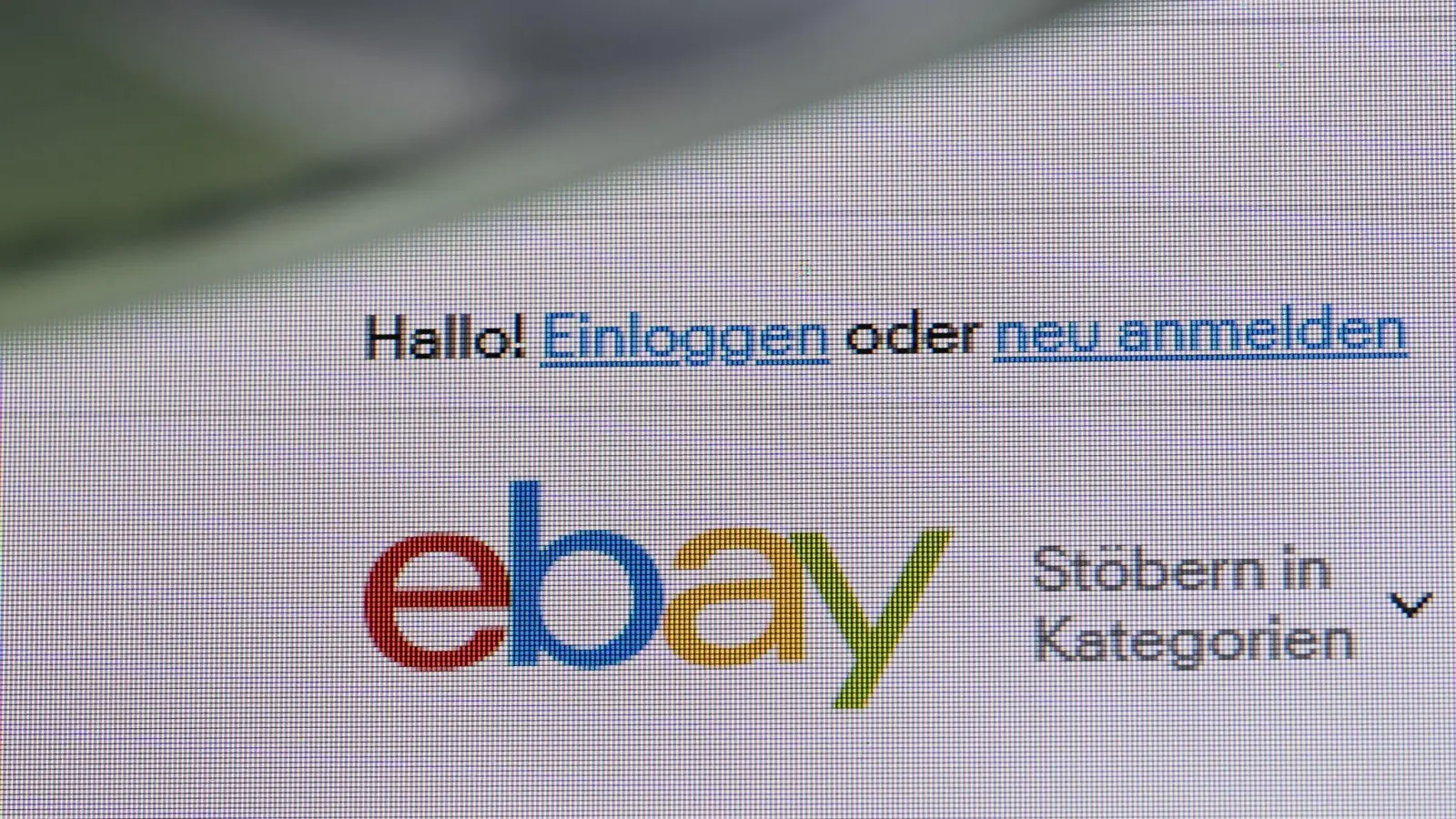 Einladung zum Stöbern auf der Ebay-Webseite - aber hält die Handelsplattform auch alle Nutzerrechte ein?  (Foto: Wolf von Dewitz/dpa)