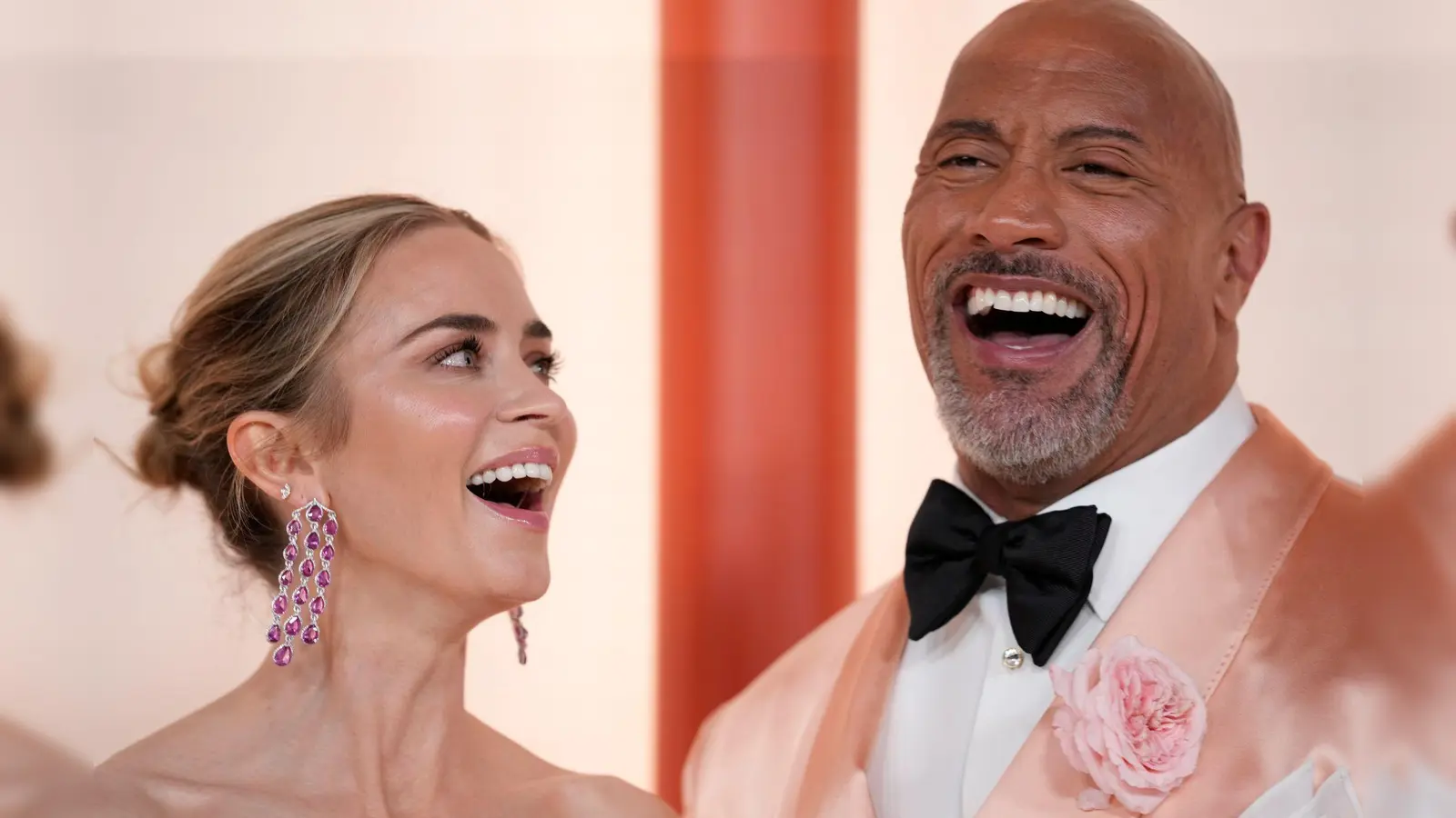  Emily Blunt und Dwayne Johnson wollen mit Leonardo DiCaprio drehen. (Archivbild)  (Foto: Ashley Landis/Invision/AP/dpa)