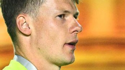 Alexander Nübel verpasste mit dem VfB Stuttgart die Titelverteidigung im DFB-Pokal. (Foto: Tom Weller/dpa)