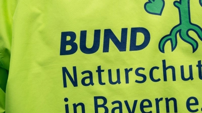 Der Bund Naturschutz kämpft weiter gegen ein geplantes Wasserkraftwerk an der Salzach. (Symbolbild) (Foto: Daniel Vogl/dpa)