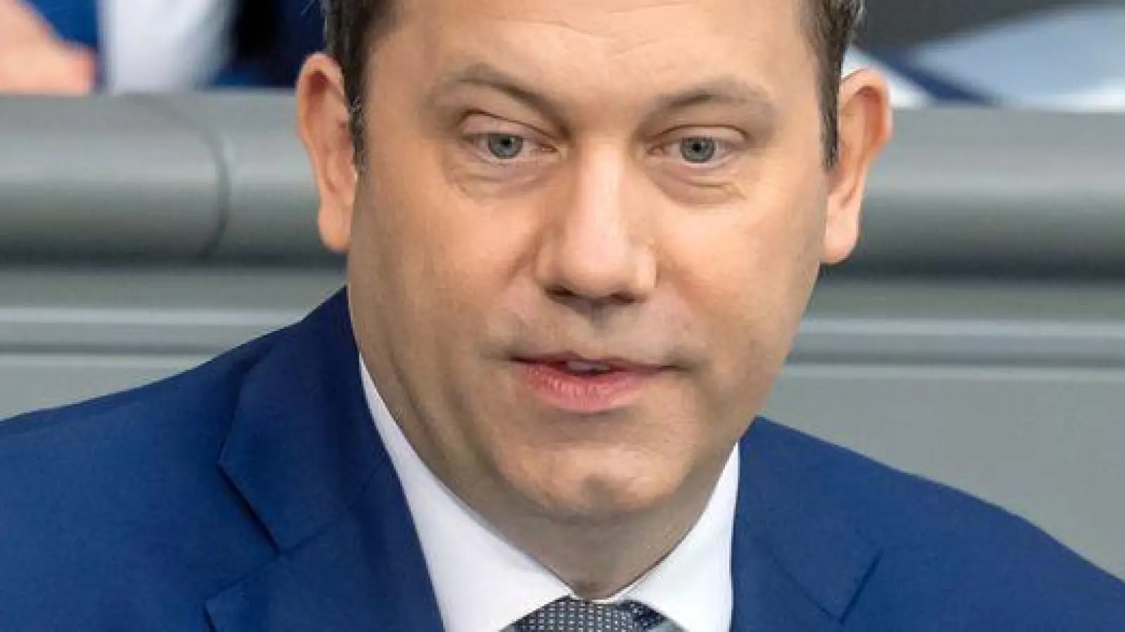 Der Finanzminister bringt den Haushaltsentwurf in den Bundestag ein. (Foto: Michael Kappeler/dpa)