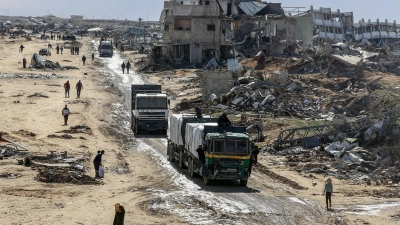 Die Menschen im zerstörten Gazastreifen sind weiter auf humanitäre Hilfe angewiesen. (Archivbild)   (Foto: Abed Rahim Khatib/dpa)