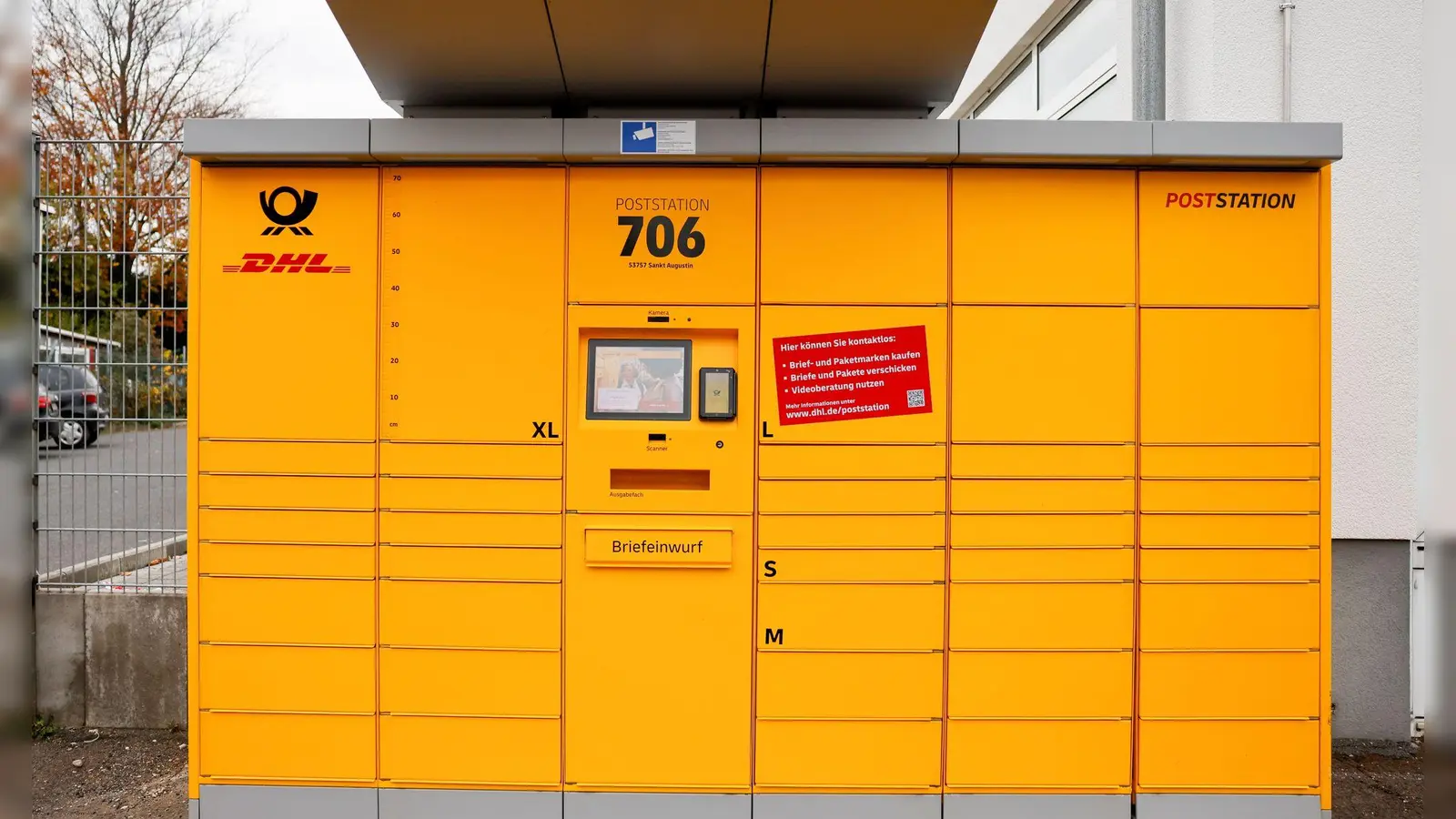 Gestatten, Ihre Postfiliale! Bundesweit 72 Automaten wurden als Postfilialen zugelassen, diese hier in Sankt Augustin bei Bonn ist eine davon. (Foto: Thomas Banneyer/dpa)