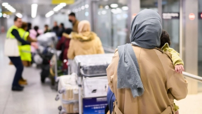 Jahrelang haben die Geflüchteten in Pakistan auf eine Einreiseerlaubnis für Deutschland gewartet. (Archivbild) (Foto: Julian Stratenschulte/dpa)