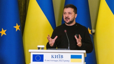Wolodymyr Selenskyj zufolge ist die ukrainische Luftverteidigung in diesem Jahr dank westlicher Militärhilfe deutlich besser aufgestellt. (Foto: Philipp von Ditfurth/dpa-ENR-Pool/dpa)