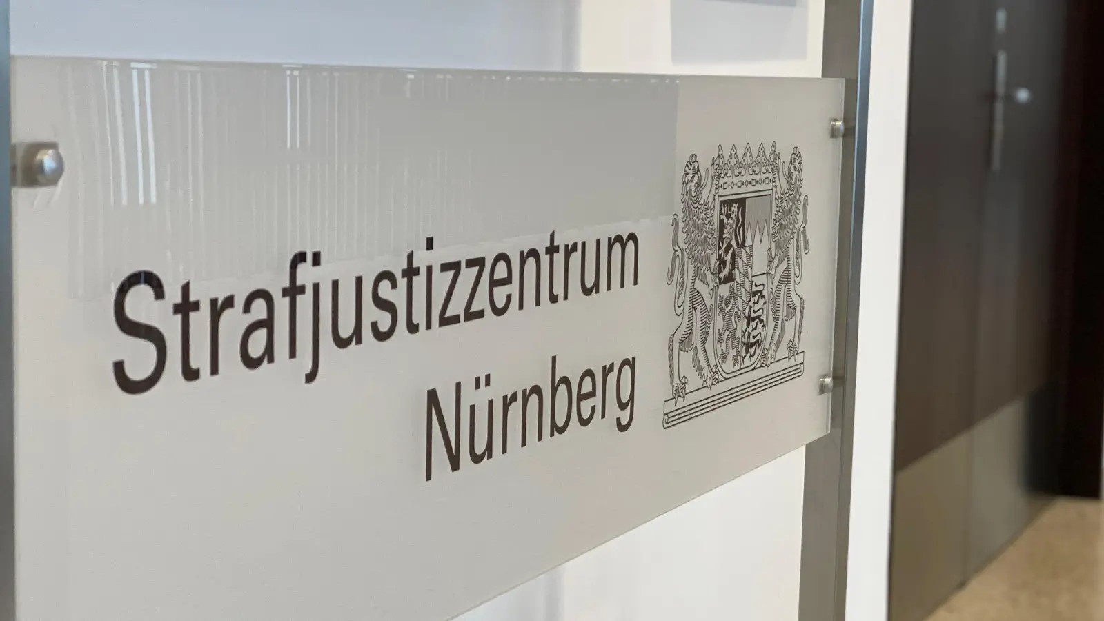 Ob die Verhandlung im Nürnberger Strafjustizzentrum hinter verschlossenen Türen stattfindet, entscheiden die Richter.  (Foto: Manfred Blendinger)