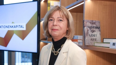 „Aufgrund der Renditeanforderungen dürfte der Aktienanteil in Richtung 80 Prozent gehen“, sagt die Vorstandsvorsitzende des Staatsfonds zur Finanzierung der kerntechnischen Entsorgung, Anja Mikus. (Foto: Jörg Carstensen/dpa)