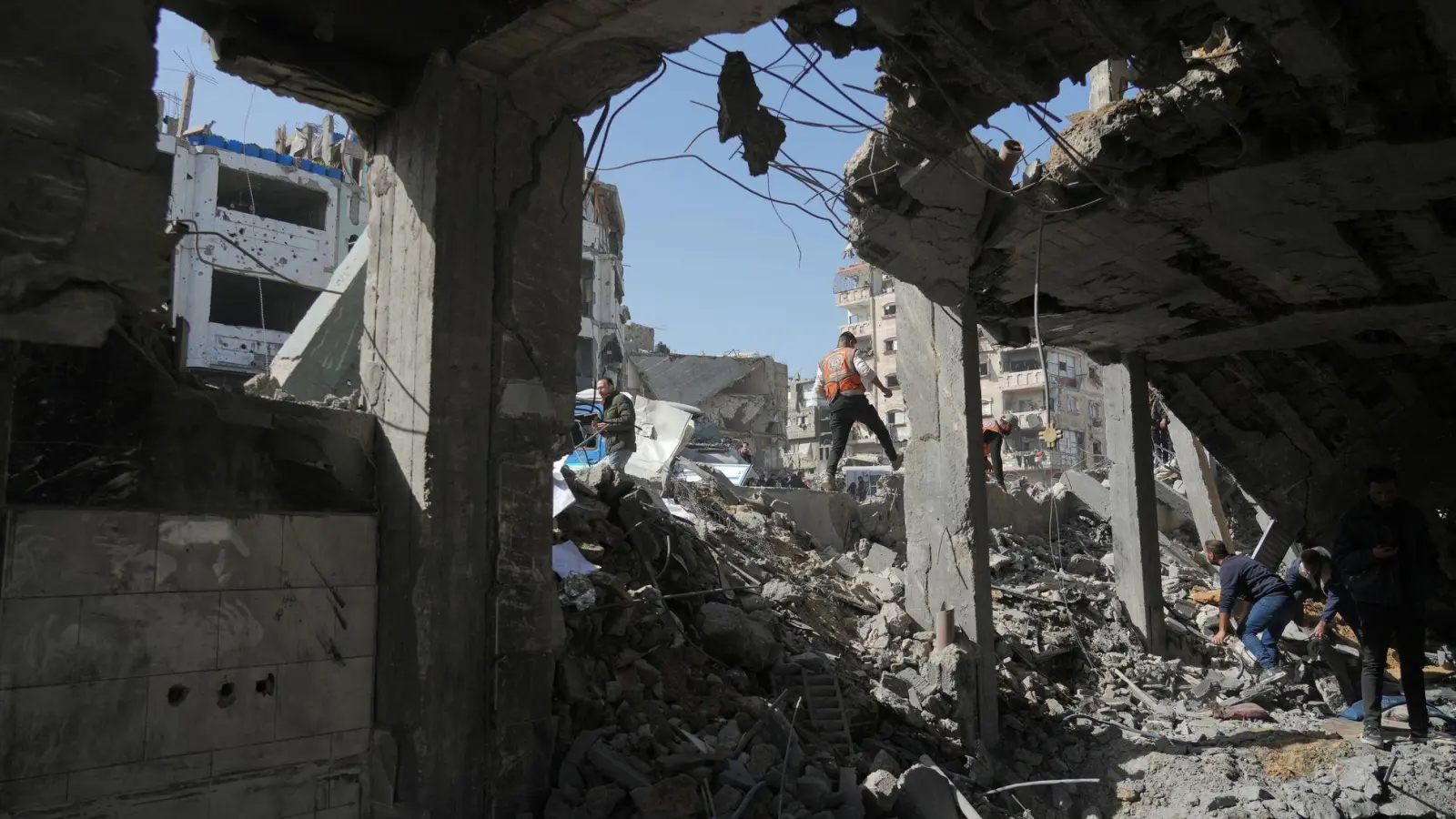 Zerstörte Häuser im Gazastreifen. (Archivbild) (Foto: Jehad Alshrafi/AP/dpa)