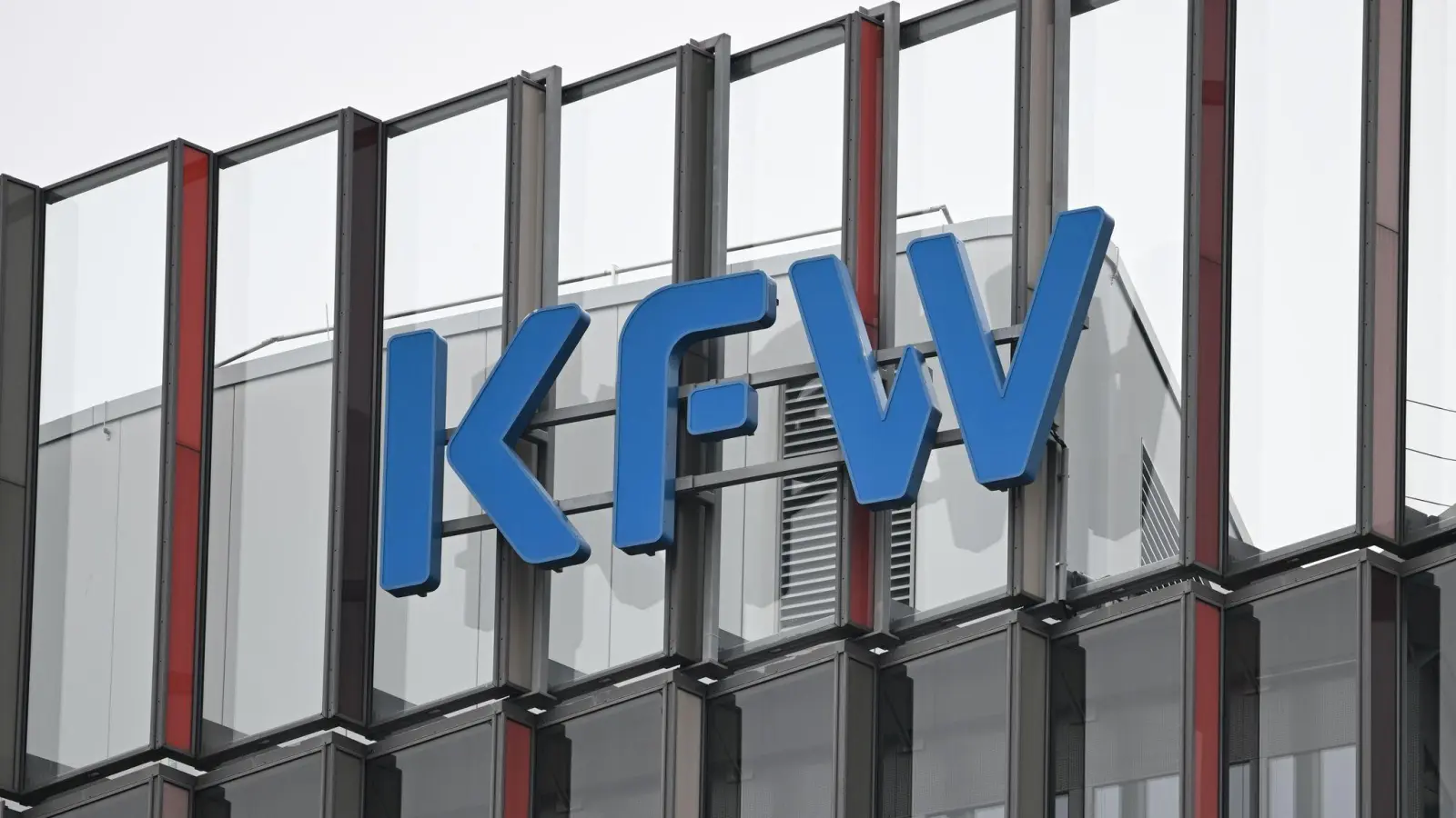 KfW-Umfrage: Mehrheit der Mittelständler erwartet Pause bei Lohnerhöhungen (Symbolbild) (Foto: Arne Dedert/dpa)