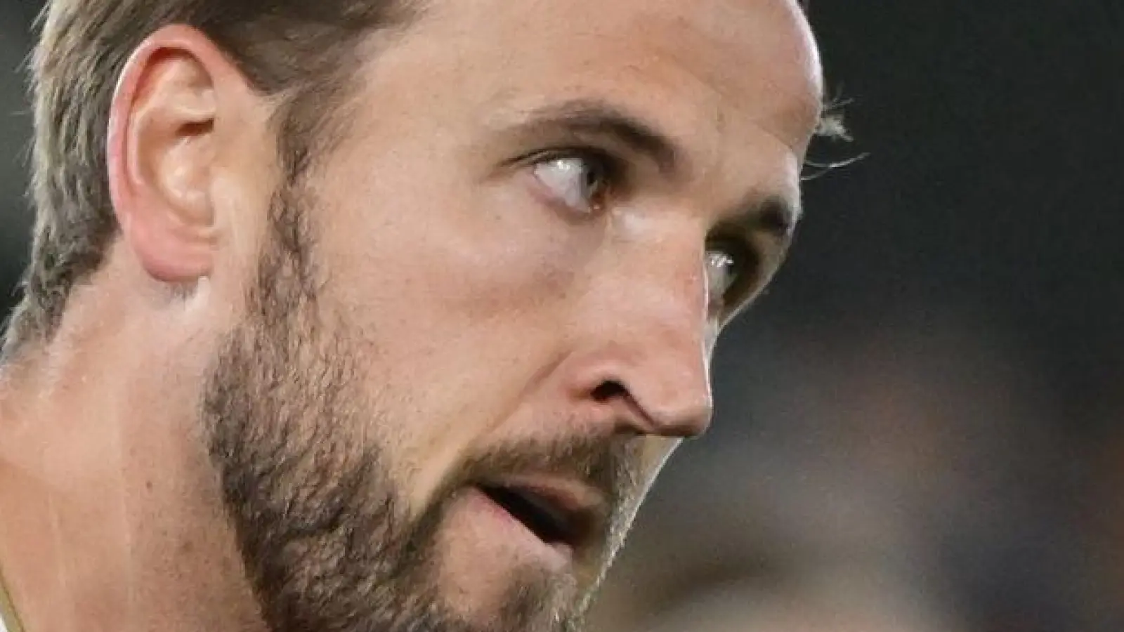 Harry Kane reist mit dem FC Bayern Anfang 2027 nach Afrika. (Archivbild) (Foto: Peter Kneffel/dpa)