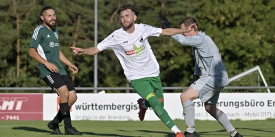 Kein Kreisliga-Torjubel in Burgoberbach am Wochenende (in der Mitte FC/DJK-Torjäger Mert Aydin in der Vorsaison): Der SV Ornbau tritt nicht an. (Foto: Martin Rügner)