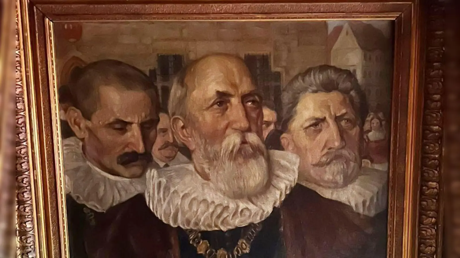 Auch dieser – laut Ehrenvorsitzendem Hans-Peter Mattausch – „ganz große Schatz“ ist Teil der überarbeiteten Dauerausstellung. Das Gemälde des Kunstmalers Ulrich von 1912 zeigt eine Szene der Stadtübergabe.  (Foto: Kinderzeche/Maximilian Mattausch)