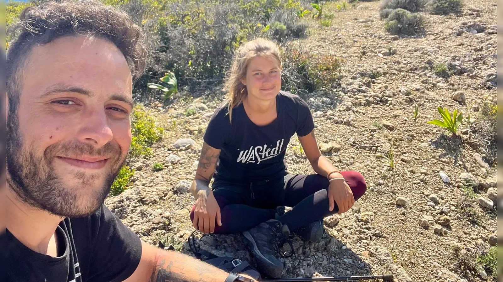 Die beiden Obernzenner Marco Ridl und Franziska Greulich wollen zu Fuß über die Alpen nach Venedig laufen. (Selfie: Marco Ridl)