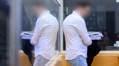 Im April 2025 begann der Prozess gegen einen möglicherweise korrupten Staatsanwalt aus Hannover - jetzt wird das Urteil erwartet. (Archivbild) (Foto: Julian Stratenschulte/dpa)