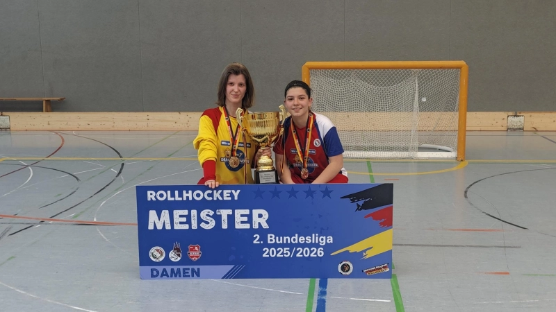 Angela Sturm (links) und Sara Martinez bei der Meisterfeier mit dem RRV Gottmadingen. (Foto: Marta Martinez)