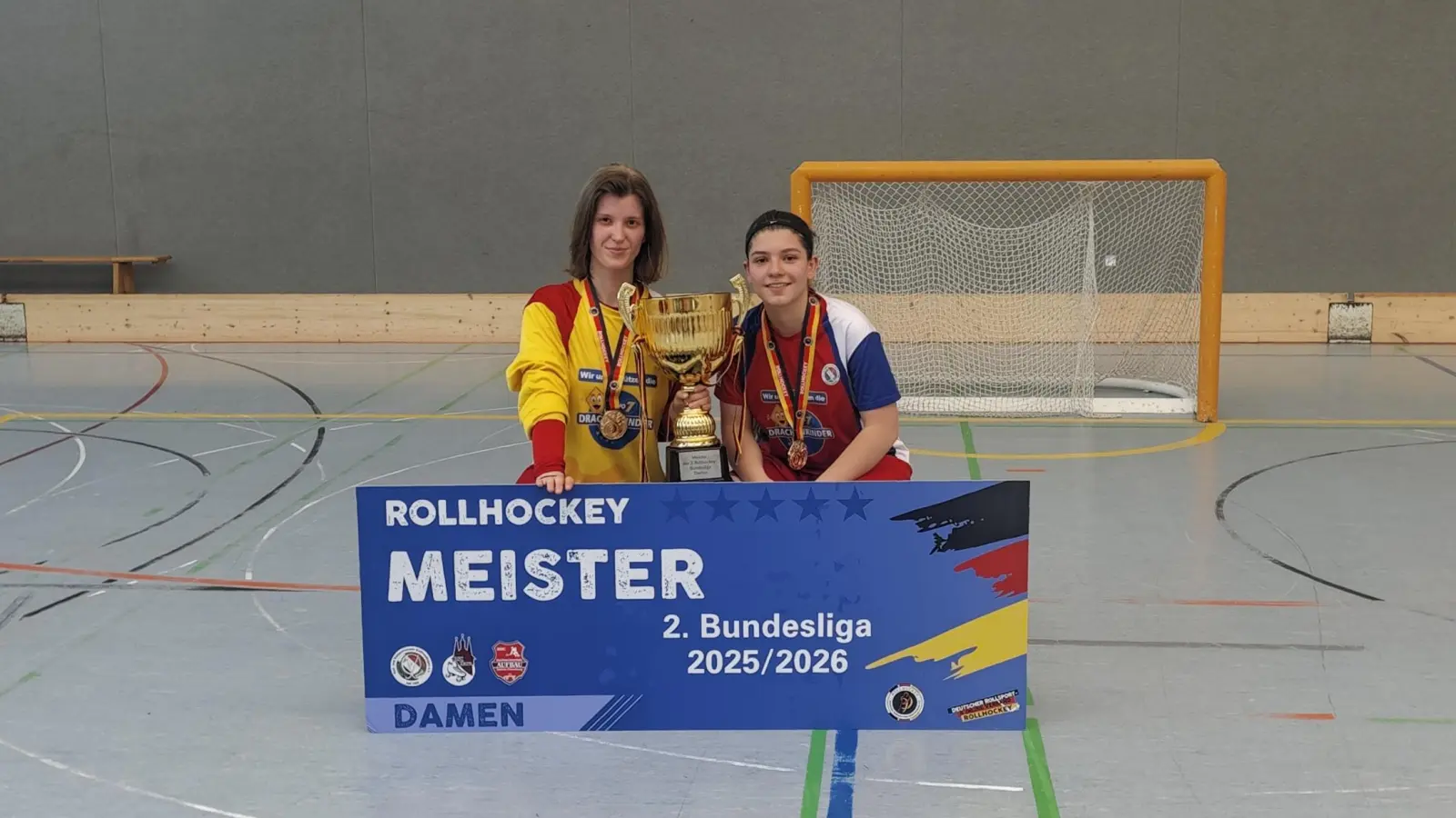 Angela Sturm (links) und Sara Martinez bei der Meisterfeier mit dem RRV Gottmadingen. (Foto: Marta Martinez)