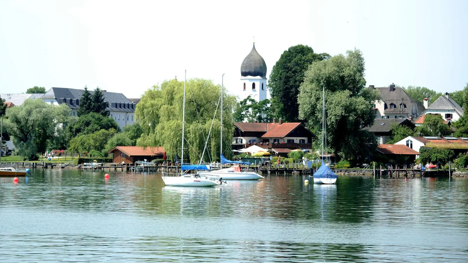 In Bayerns kleinster Gemeinde Chiemsee war der Amtsinhaber der einzige Kandidat. (Archivbild)  (Foto: picture alliance / Angelika Warmuth/dpa)