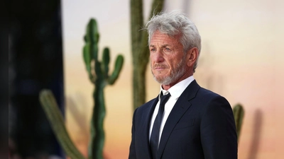 Penn wurde bei den diesjährigen Oscars für seine Rolle in dem Film „One Battle After Another“ ausgezeichnet. (Archivbild) (Foto: Scott A Garfitt/Invision/dpa)