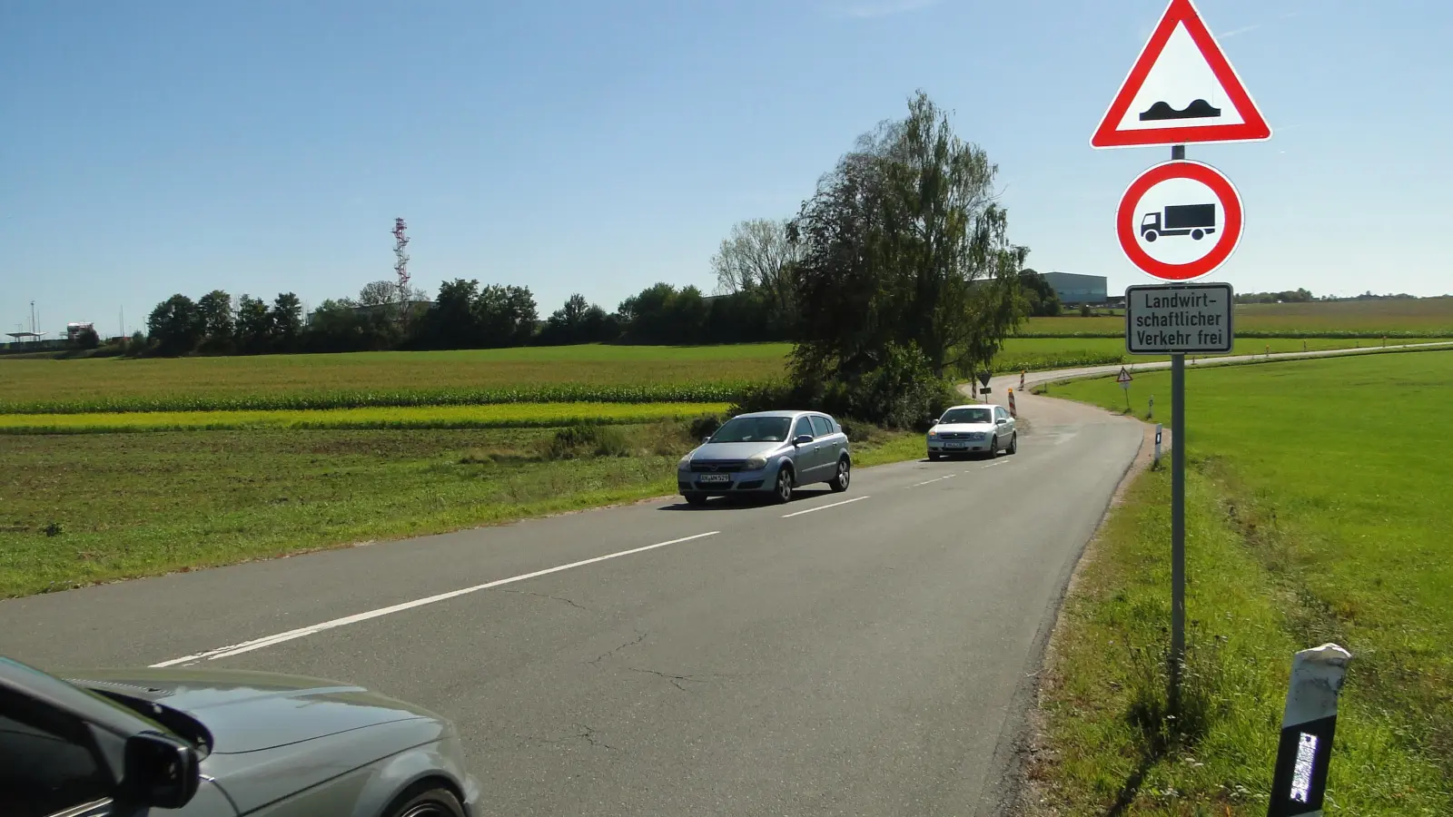 Seit dem 23. September ist die Straße zwischen Obereichenbach und Untereichenbach gesperrt. (Archivbild: Winfried Vennemann)