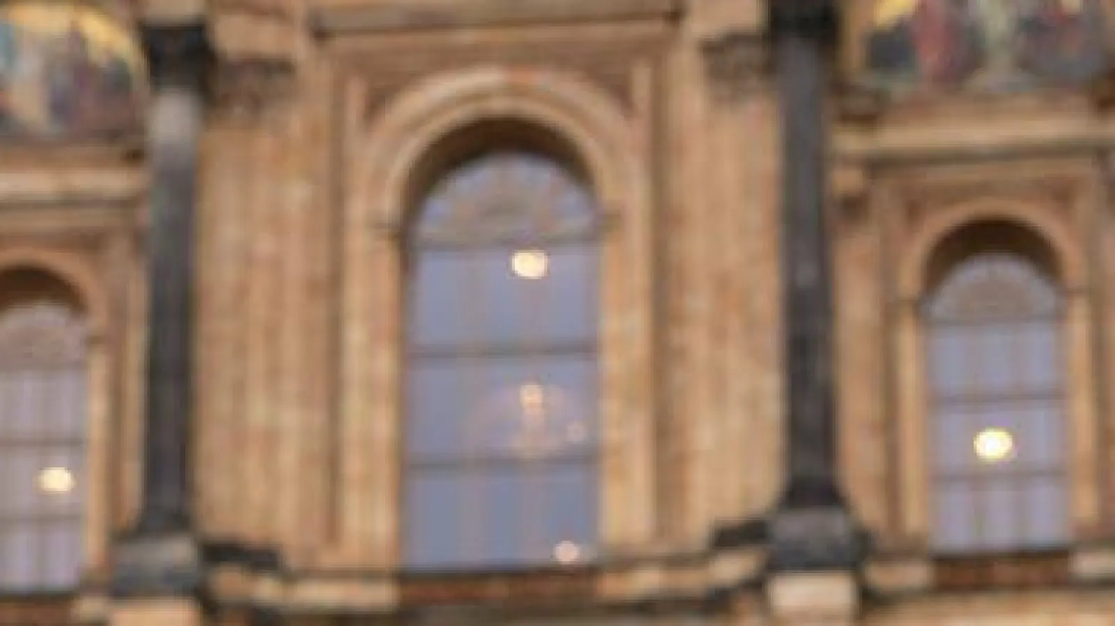 Die AfD lädt im Landtag zu einem Frühschoppen. Gast: Björn Höcke. (Symbolbild) (Foto: Peter Kneffel/dpa)