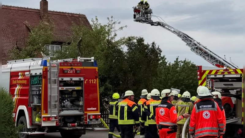 Zu einem Zimmerbrand ist es am Dienstag in Insingen gekommen. (Foto: Thomas Hörber)