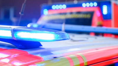Eine Frau ist durch eine Lichtkuppel gefallen und schwer verletzt worden. (Symbolbild) (Foto: Julian Stratenschulte/dpa)