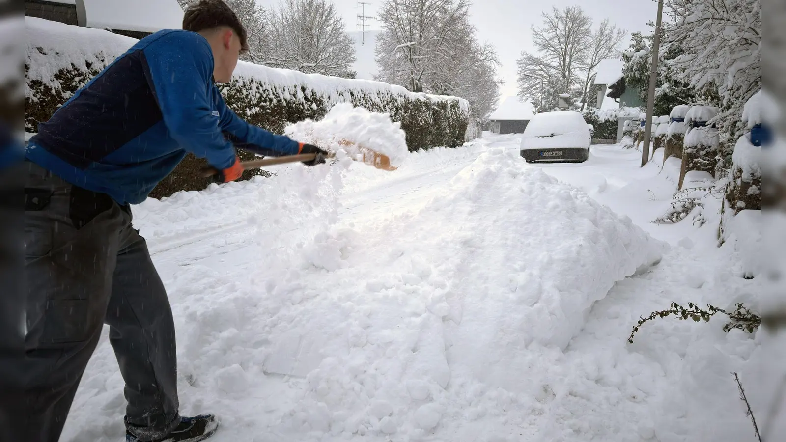 Nicht überall kann heute Müll abgeholt werden. (Foto: Daniel Löb/dpa)