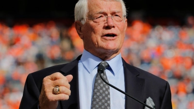 Die us-amerikanische Football-Legende Dan Reeves ist im Alter von 77 Jahren an den Folgen einer Demenz-Erkrankung gestorben. (Foto: Jack Dempsey/AP/dpa)