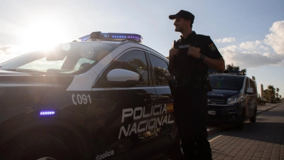 Die spanische Polizei hat Mordermittlungen aufgenommen, nachdem an Händen und Füßen gefesselte Ertrunkene in den Gewässern rund um Mallorca und Nachbarinseln gefunden wurden. (Foto: Clara Margais/dpa)