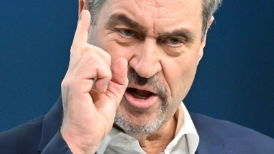 Söder war zu Gast bei der Schwesterpartei. (Foto: Katharina Kausche/dpa)