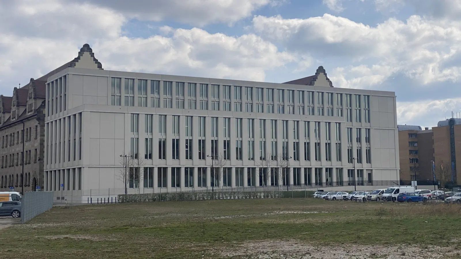 Am Strafjustizzentrum am Landgericht Nürnberg-Fürth wird über eine schwere Gewaltattacke, die sich im Landkreis Neustadt/Aisch-Bad Windsheim zugetragen hat, verhandelt.  (Foto: Manfred Blendinger)